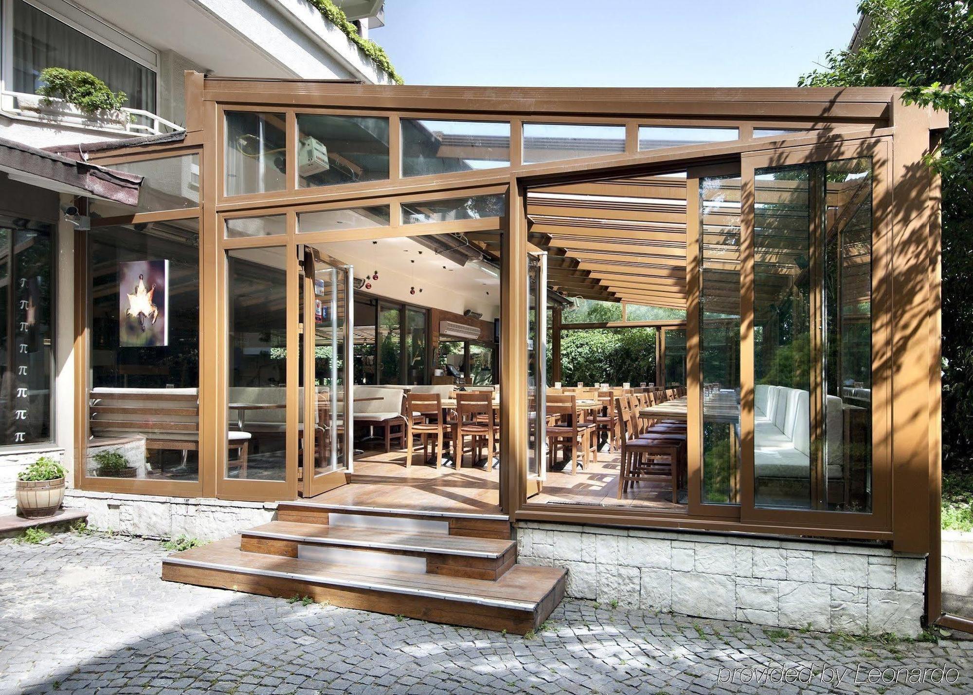The Marmara Suadiye Residence Istanbul Restaurant photo